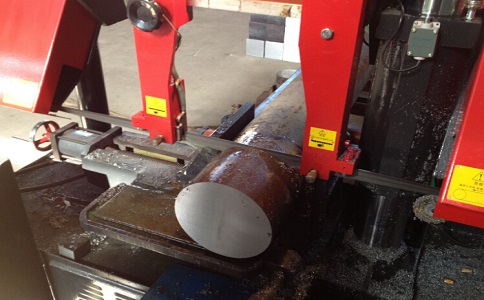 炉霍卧式带锯床加工时出现明显振荡如何排查？